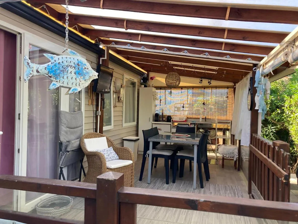 Mobil Home 6 Couchages Ramatuelle St Tropez Saint-Tropez 0*,  France