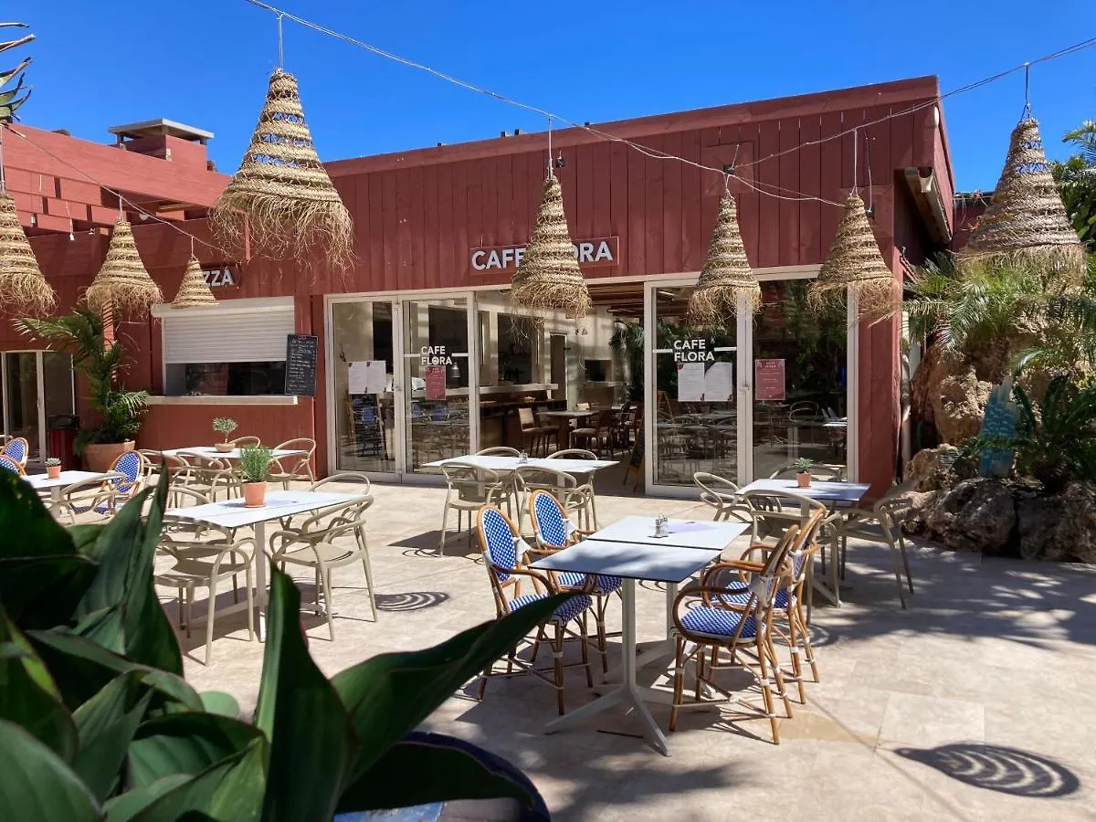 Holiday park Mobil Home 6 Couchages Ramatuelle St Tropez Saint-Tropez France